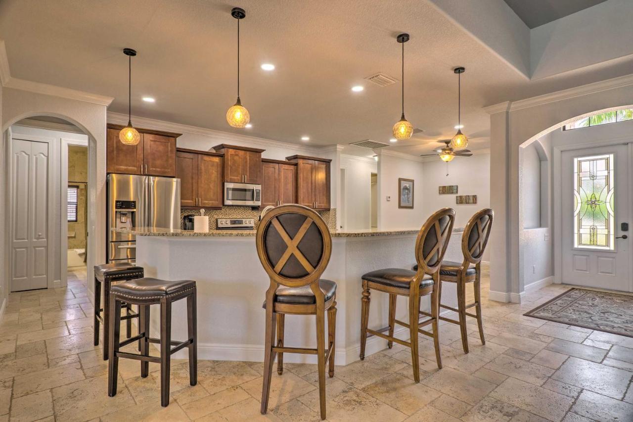 Canalfront Cape Coral Home With Patio And Grill! Екстер'єр фото