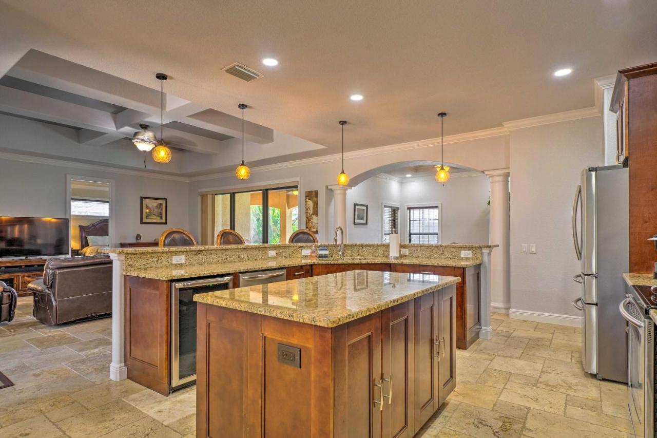 Canalfront Cape Coral Home With Patio And Grill! Екстер'єр фото